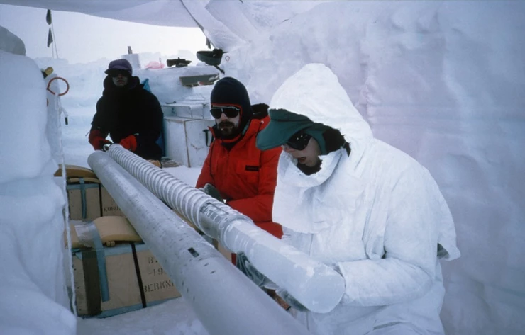 Read more about the article Ice cores – precious details of the planet’s past climate