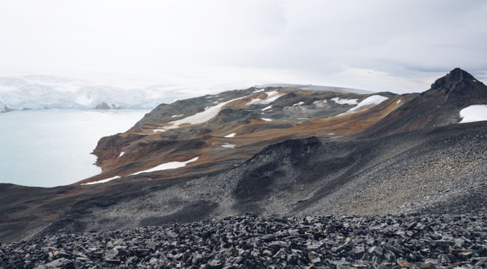 Read more about the article Modelação da evolução da espessura da camada ativa e da temperatura do permafrost na ilha do Rei George (Antártida) desde 1950